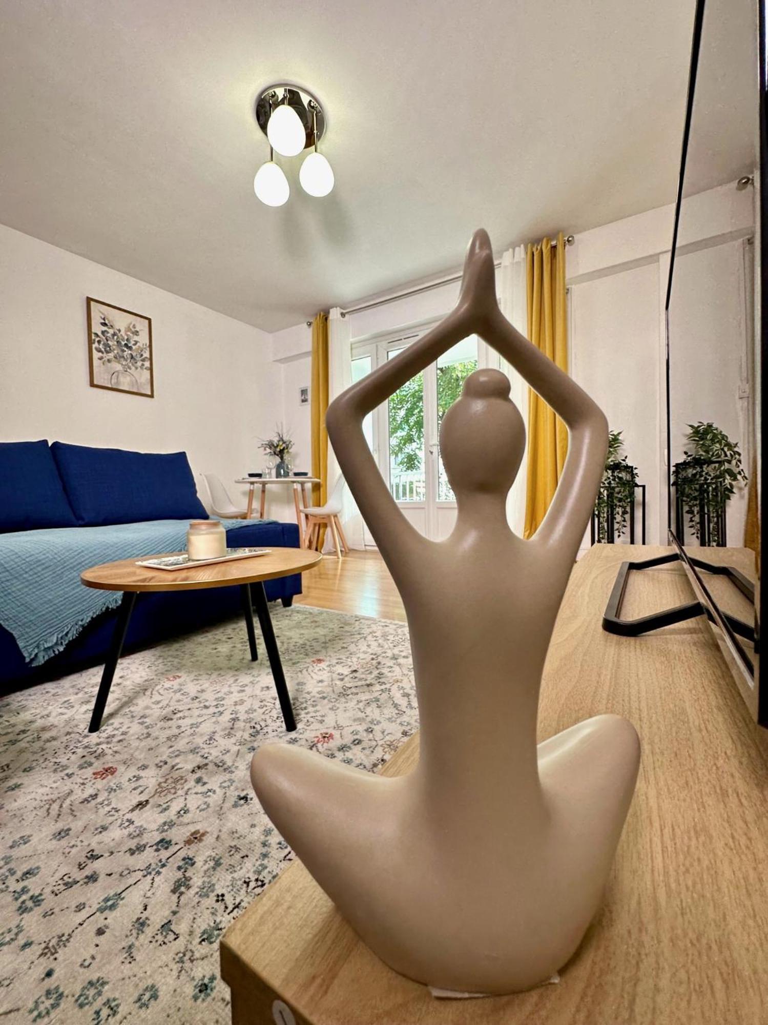 Appartamento Le Bleu Soleil - A 2 Min Du Metro - 7 Min De Paris Maisons-Alfort Esterno foto